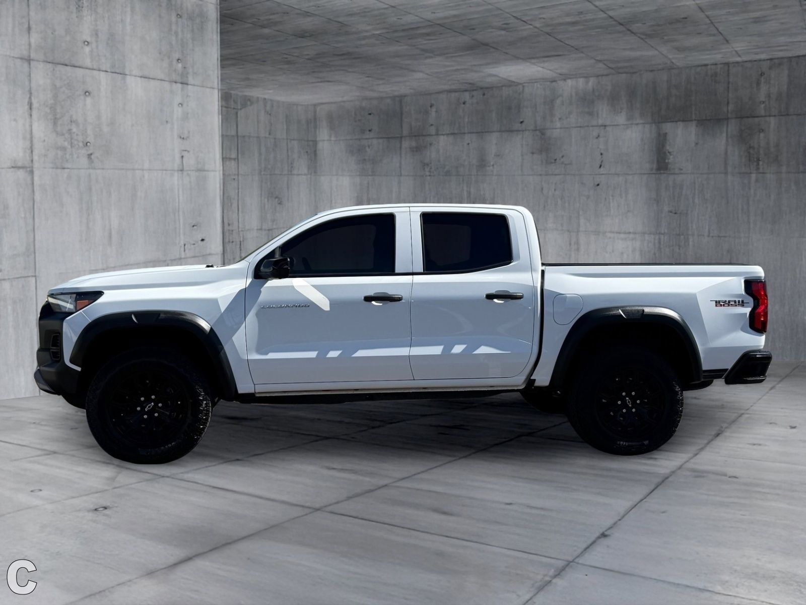 Certified 2024 Chevrolet Colorado Trail Boss w/ Technology Package AWD/4WD image 3