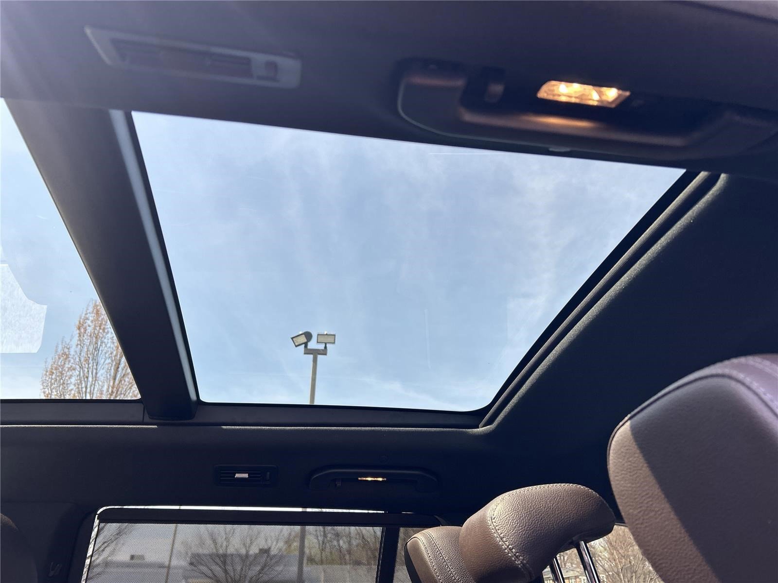 Used 2021 Mercedes-Benz GLS 450 4MATIC image 11