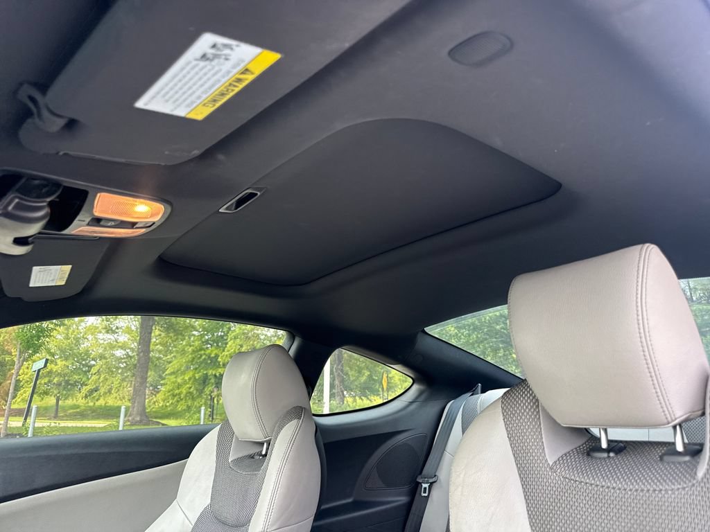 Used 2014 Hyundai Genesis 2.0T RWD image 30