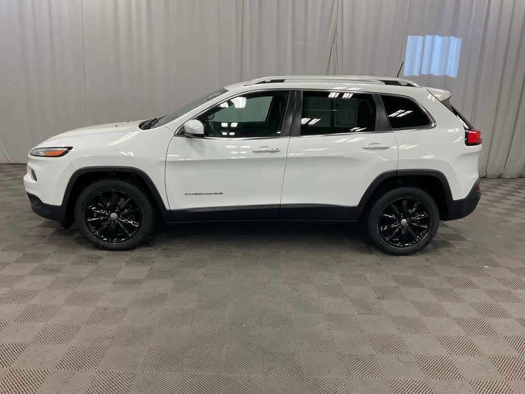 Used 2016 Jeep Cherokee Limited image 5