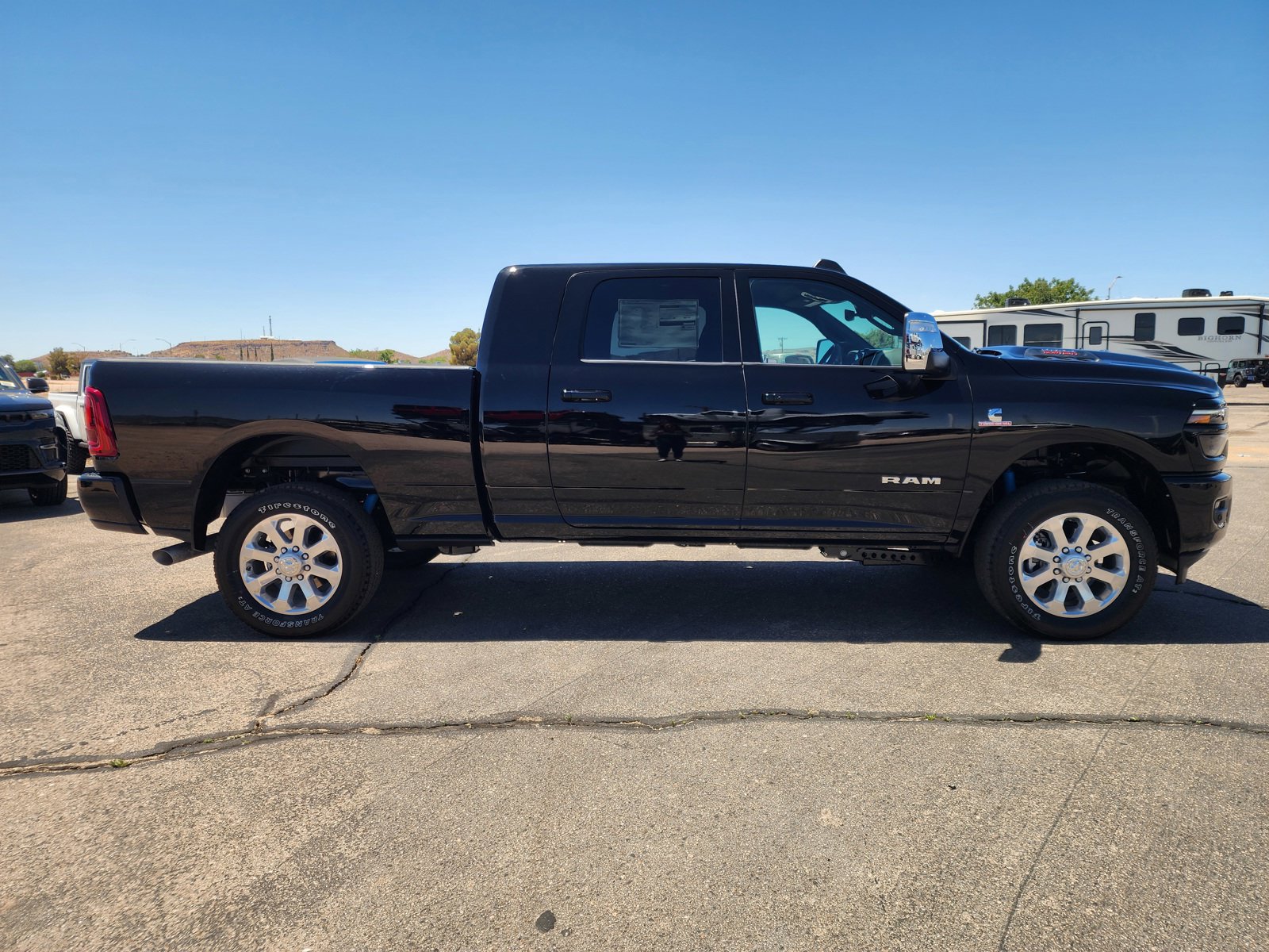 New 2026 RAM 2500 Laramie AWD/4WD image 5