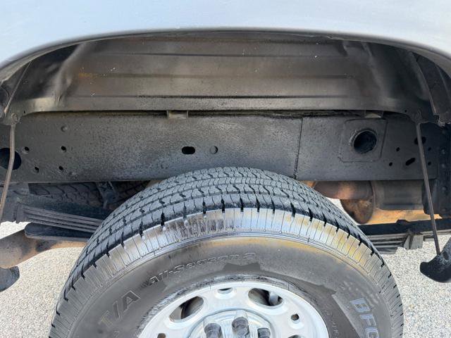 Used 2006 GMC Sierra 2500 SLE w/ Snow Plow Prep Package image 32