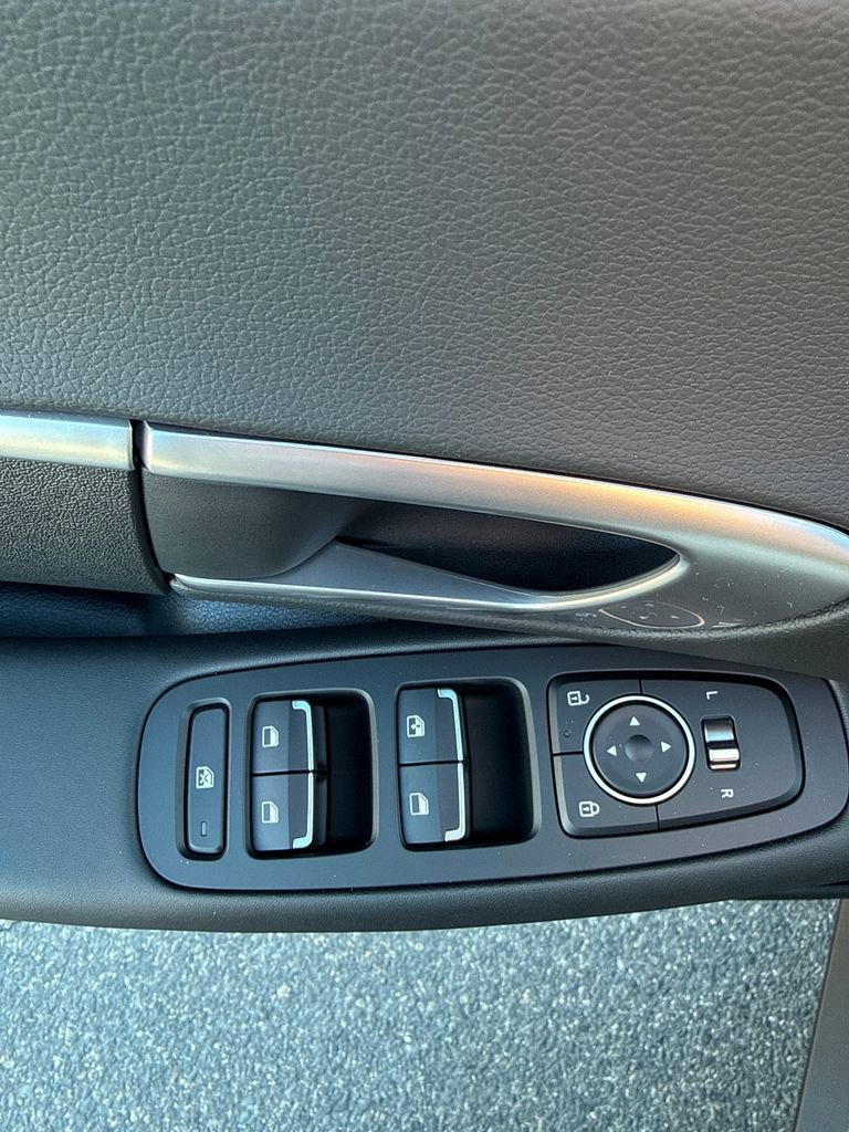 Used 2026 Hyundai Sonata SE FWD image 13