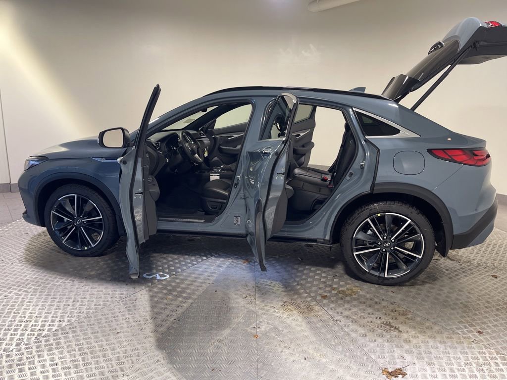 Certified 2025 INFINITI QX55 Luxe w/ Cargo Package image 10