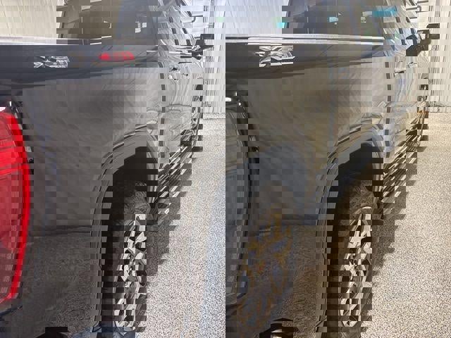 Used 2023 GMC Sierra 1500 SLT w/ SLT Premium Package image 11