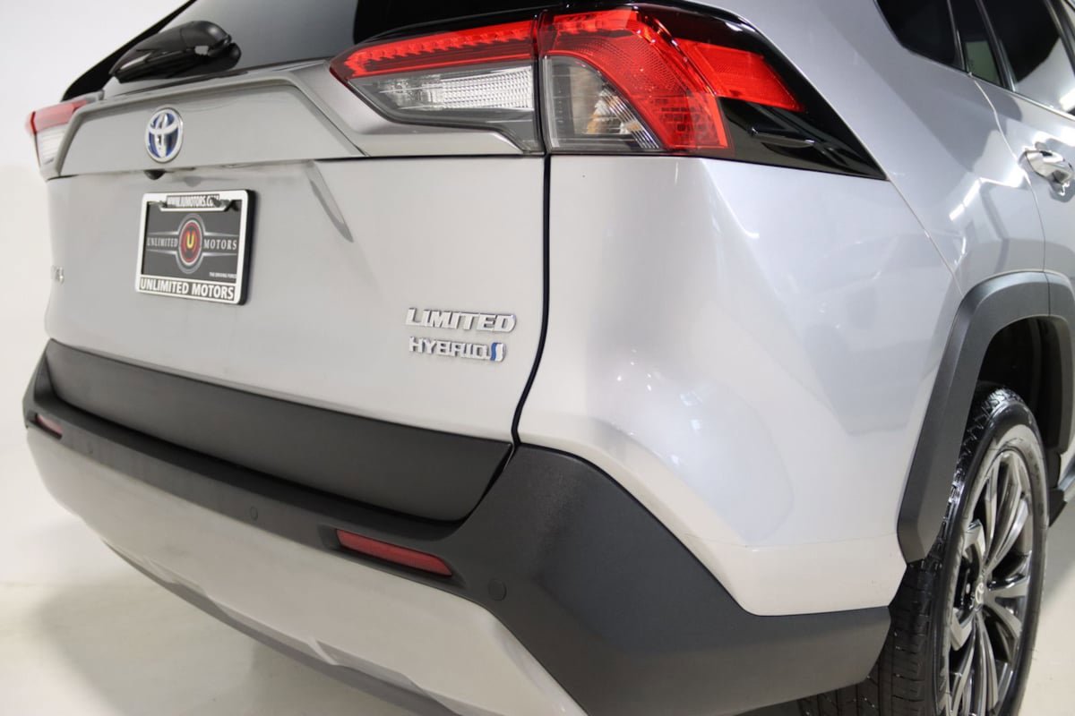Used 2022 Toyota RAV4 Limited AWD/4WD image 67