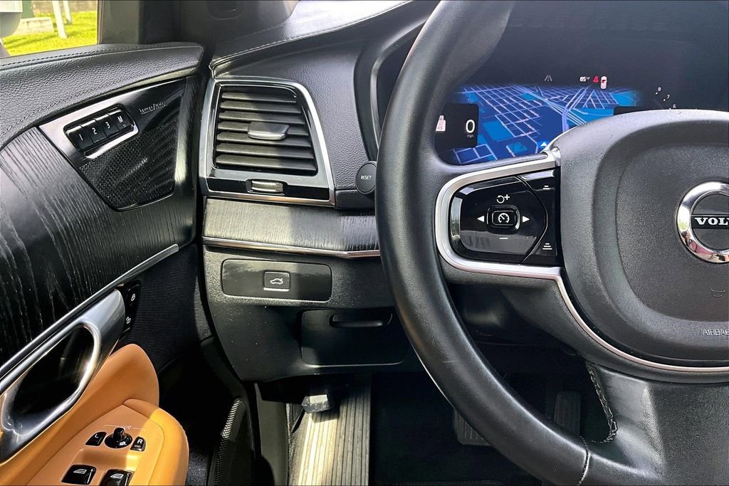 Certified 2023 Volvo XC90 B6 Ultimate w/ Protection Package Premier AWD/4WD image 28
