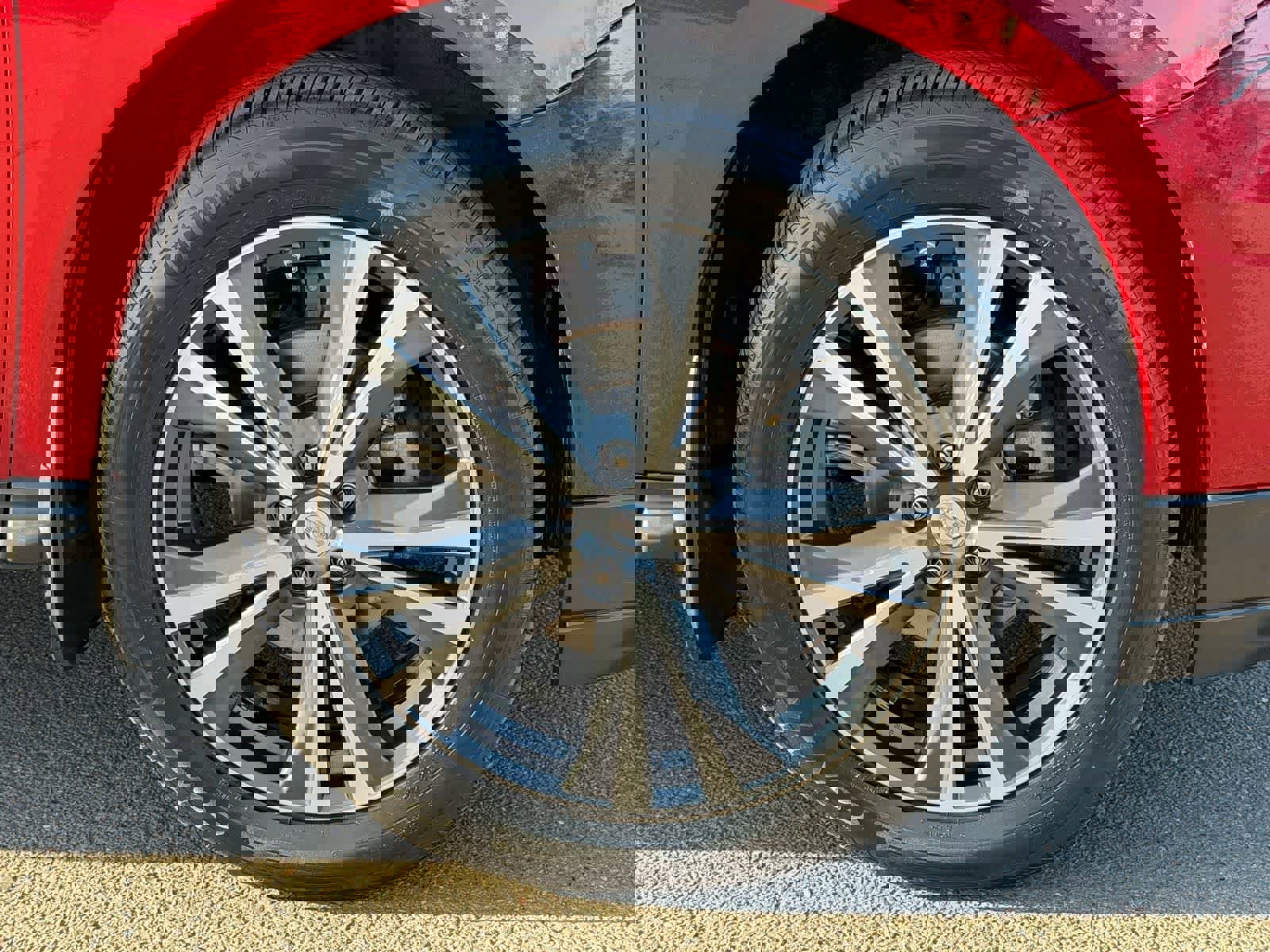 Used 2018 Nissan Pathfinder Platinum image 10