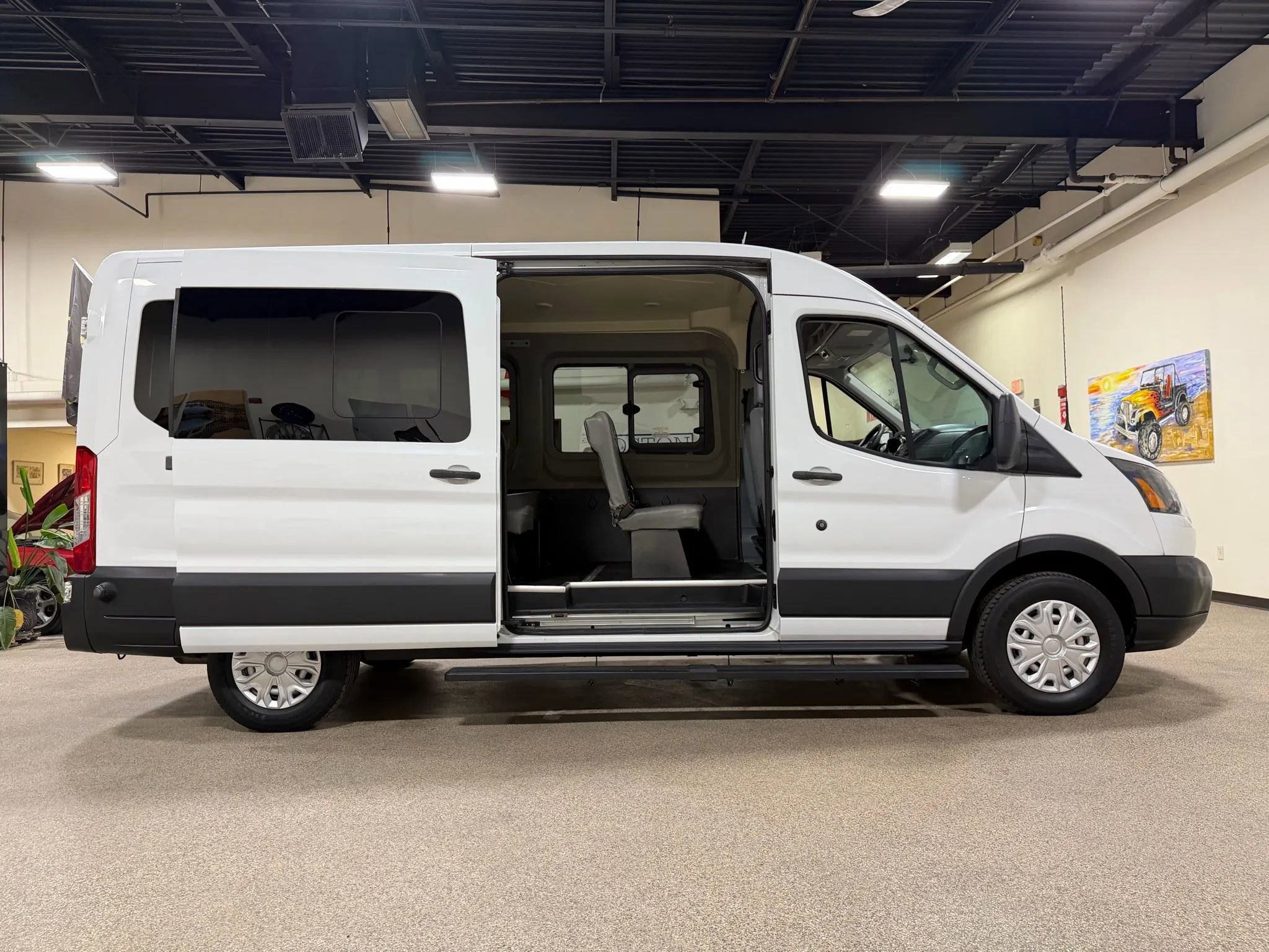 Used 2015 Ford Transit 250 148 Medium Roof RWD image 22