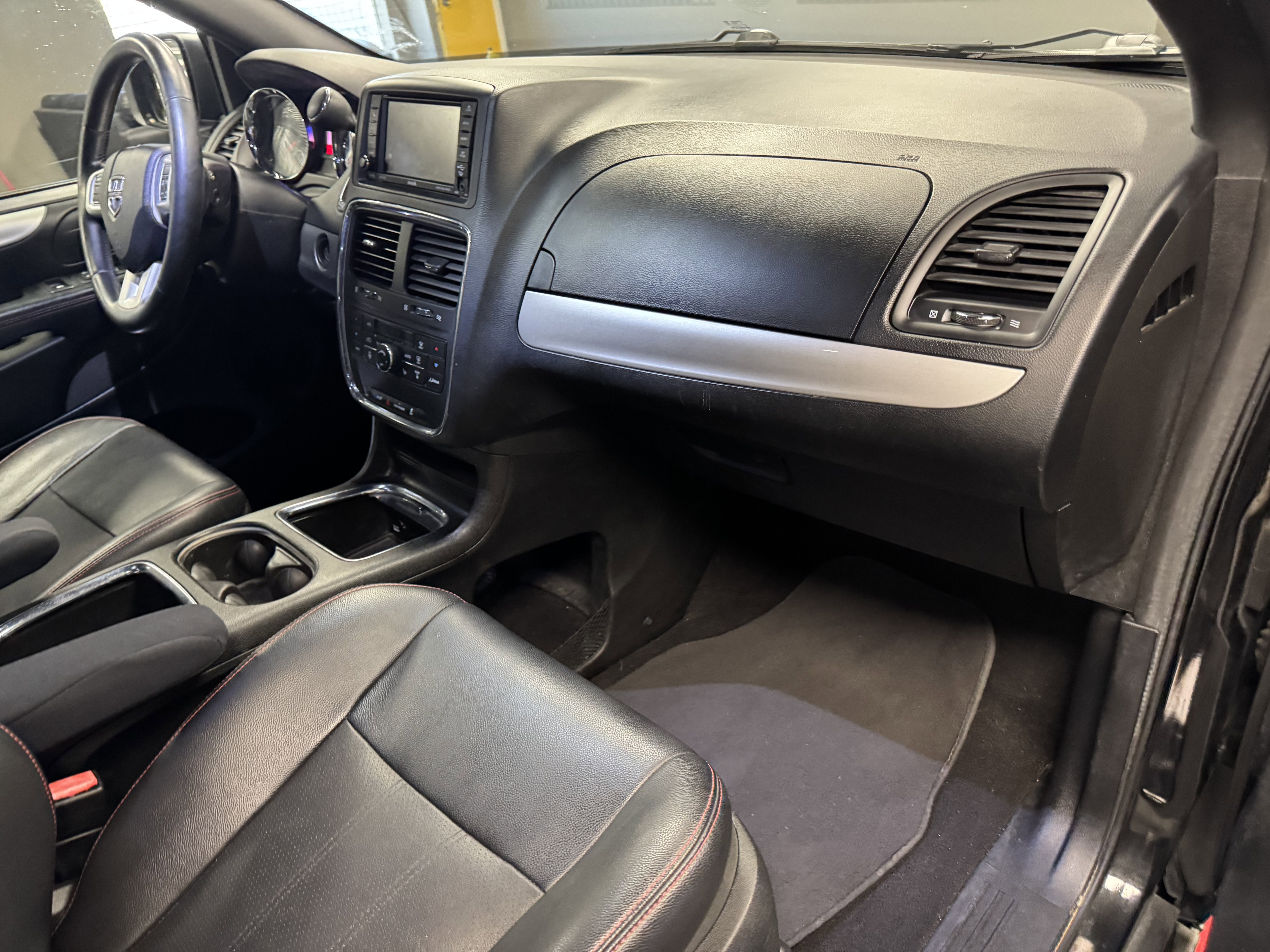 Used 2018 Dodge Grand Caravan GT image 15