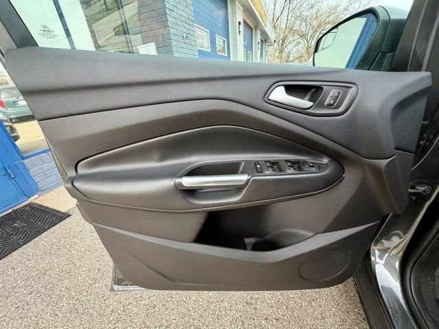 Used 2018 Ford Escape SE image 22