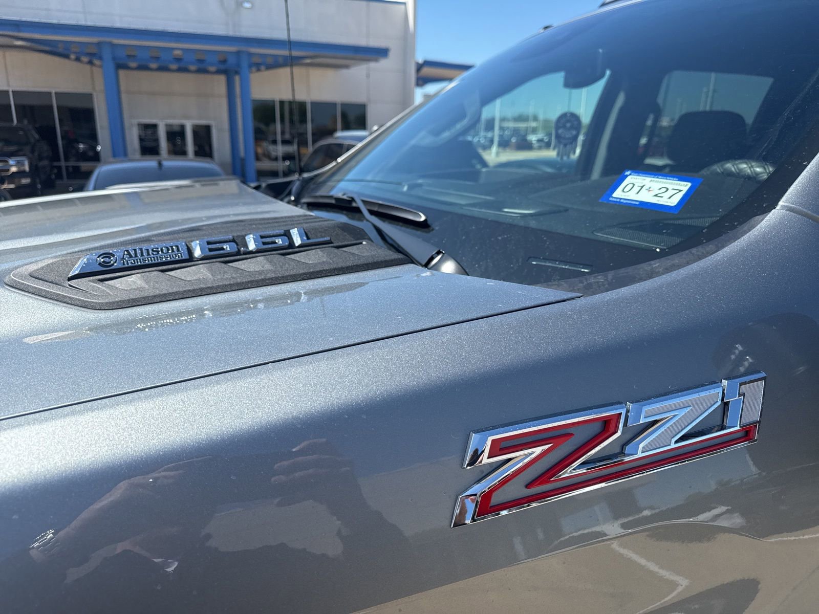 Used 2024 Chevrolet Silverado 2500 Custom w/ Custom Value Package image 2