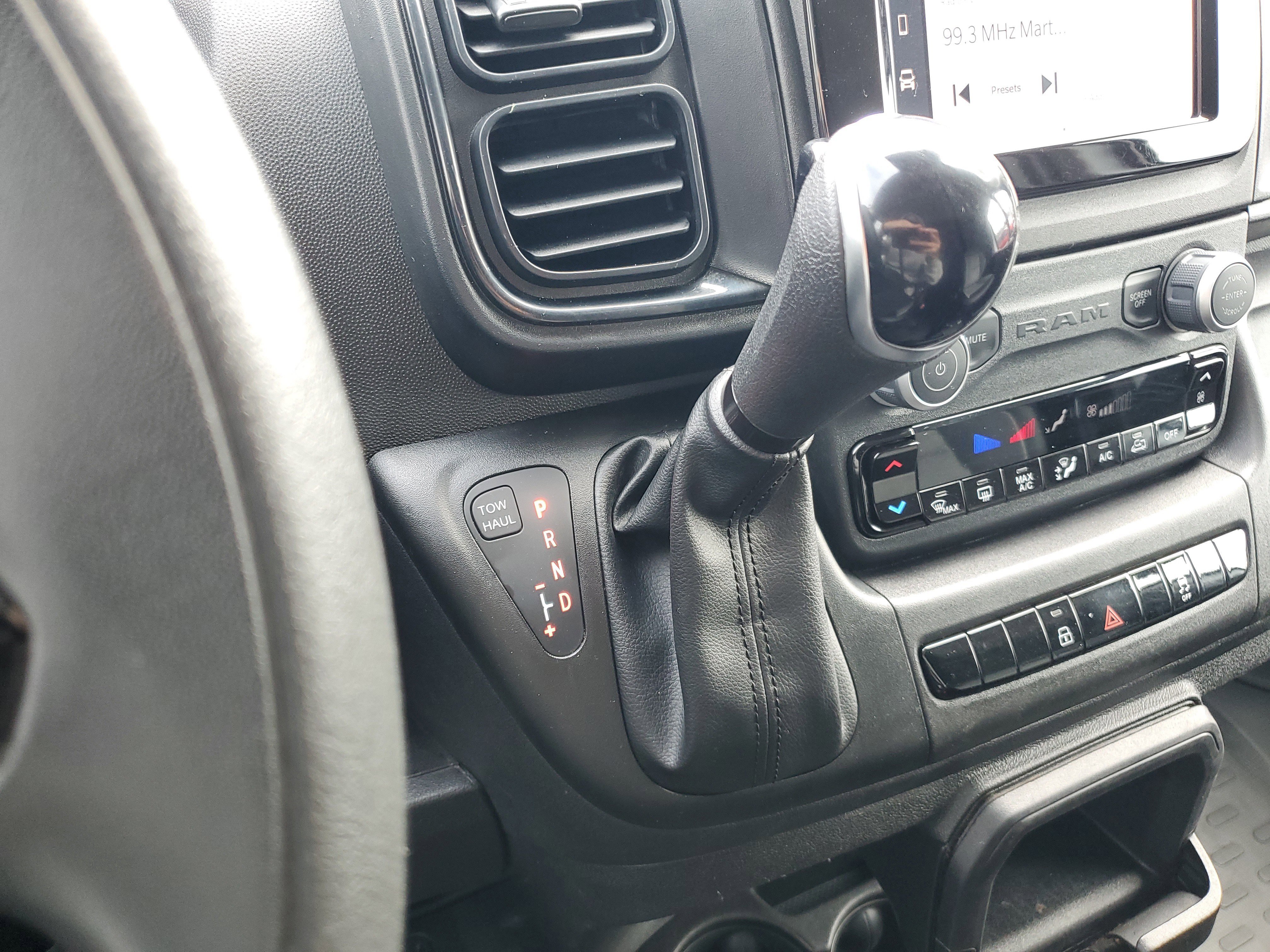 Used 2025 RAM ProMaster 2500 w/ Convenience Group image 30