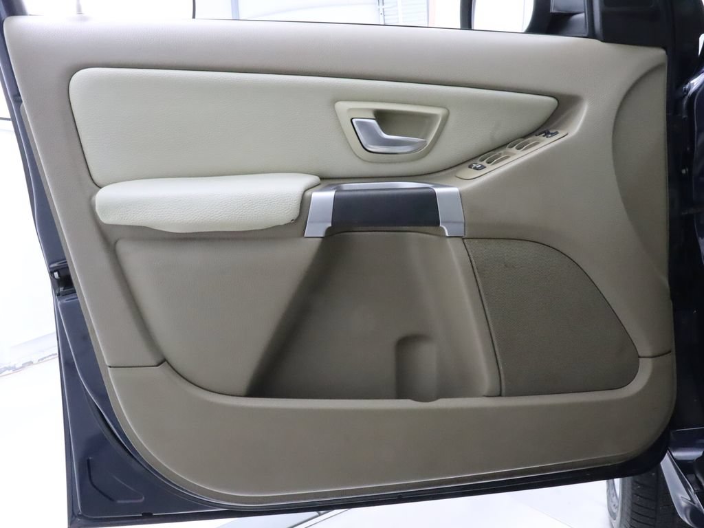 Used 2014 Volvo XC90 3.2 FWD image 32