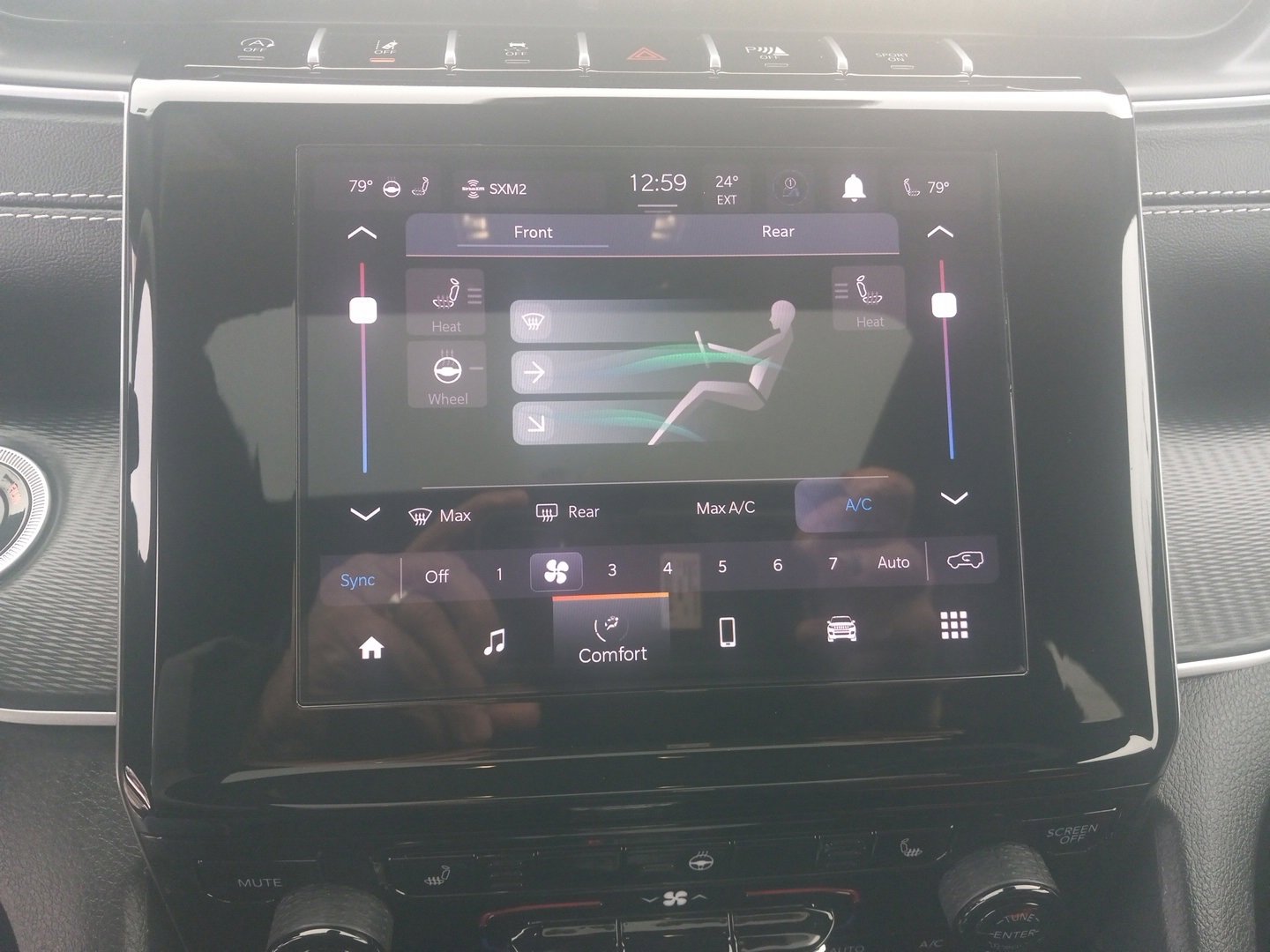 Used 2024 Jeep Grand Cherokee L Laredo w/ Luxury Tech Group I image 15