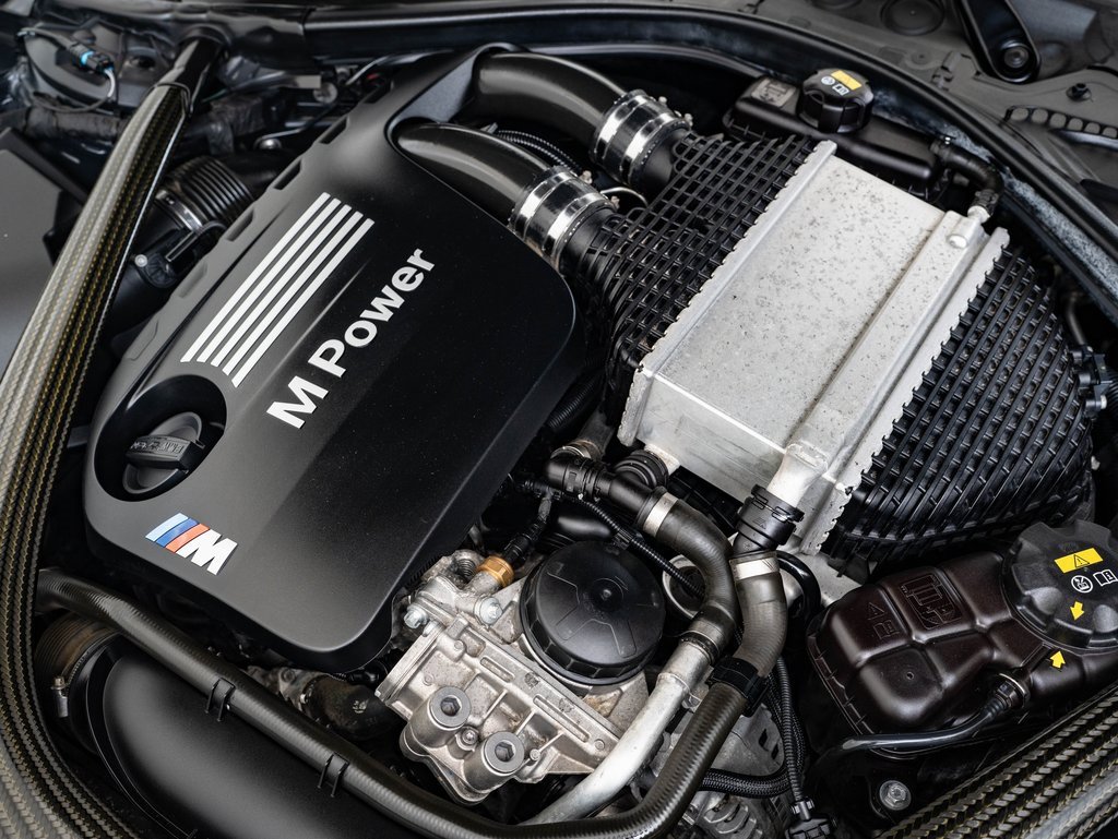 Used 2015 BMW M4 Convertible image 40