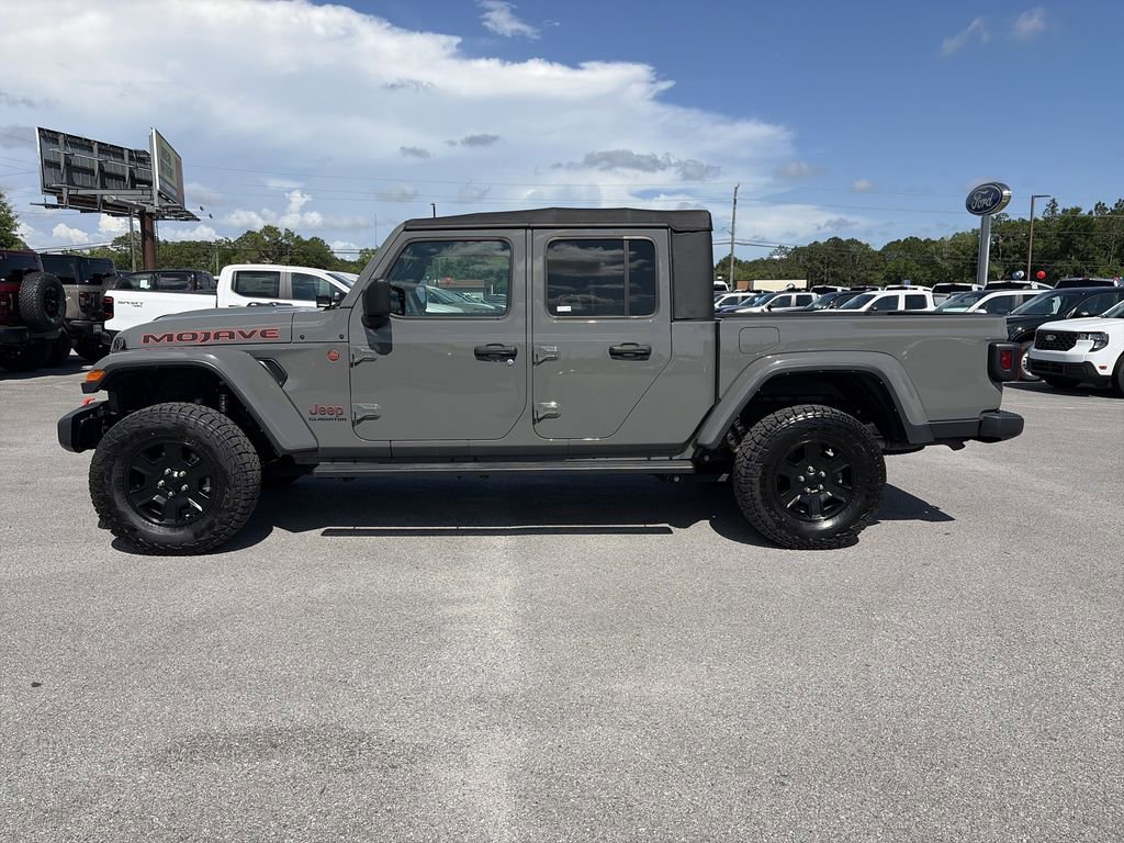 Used 2022 Jeep Gladiator Mojave w/ Auxiliary Switch Group AWD/4WD image 4