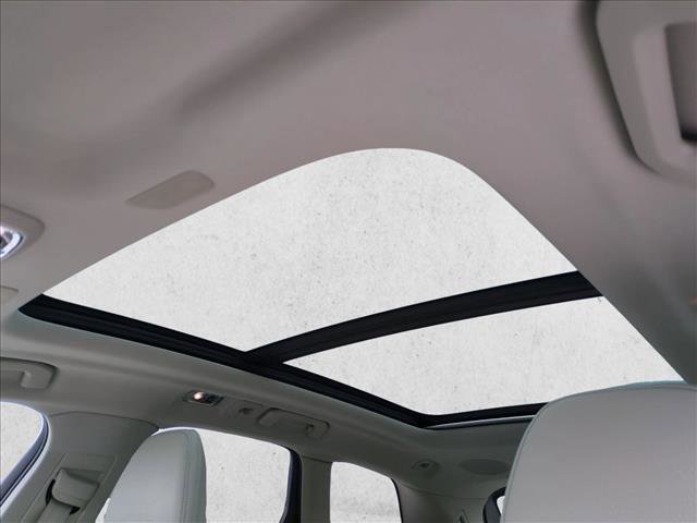 Used 2020 Volvo XC60 T5 Inscription w/ Protection Package image 16