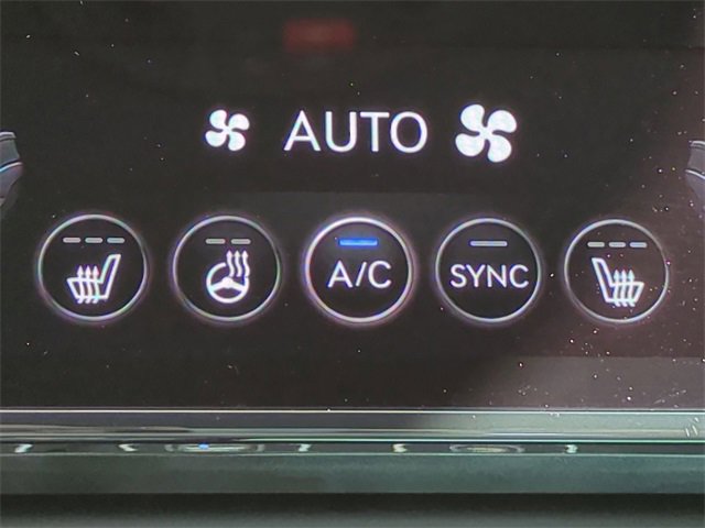 Certified 2025 Genesis G70 2.5T image 22