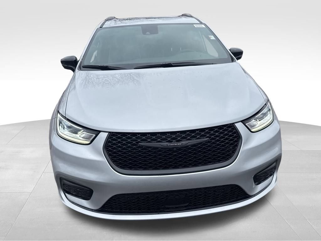 New 2026 Chrysler Pacifica Limited w/ S Appearance Package image 9