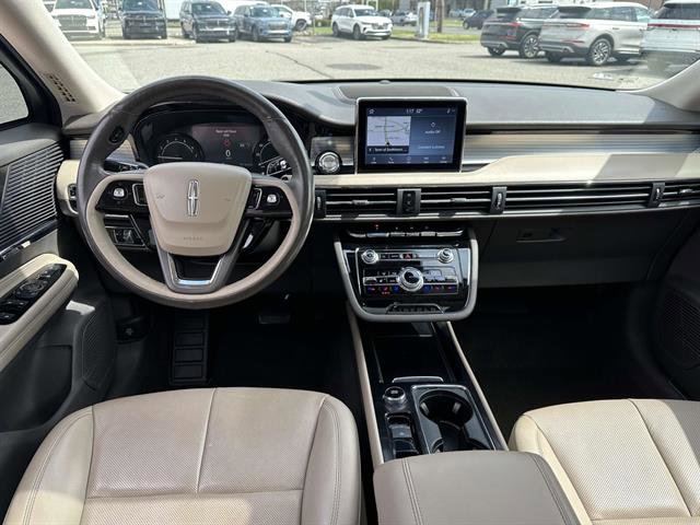Used 2022 Lincoln Corsair AWD w/ Premium Package image 12
