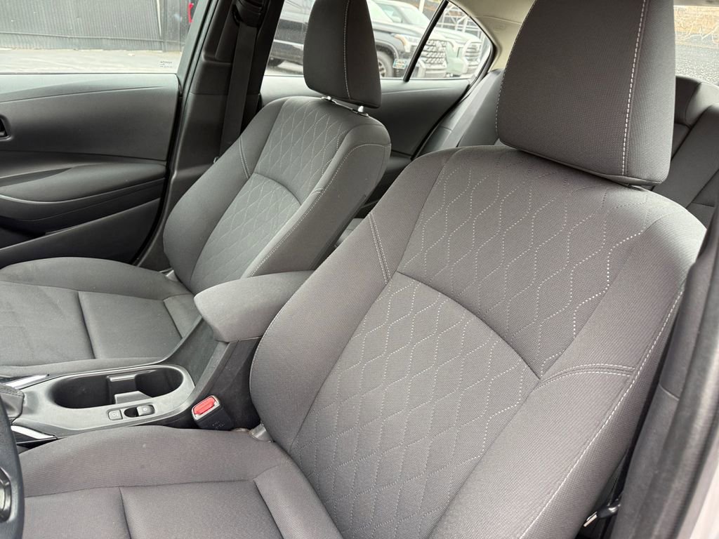 Certified 2024 Toyota Corolla LE image 28