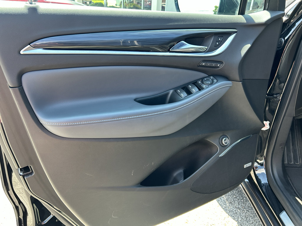 Used 2024 Buick Enclave Premium image 19