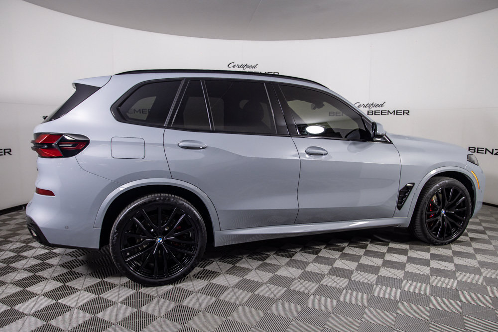 Used 2026 BMW X5 sDrive40i w/ M Sport Package RWD image 4