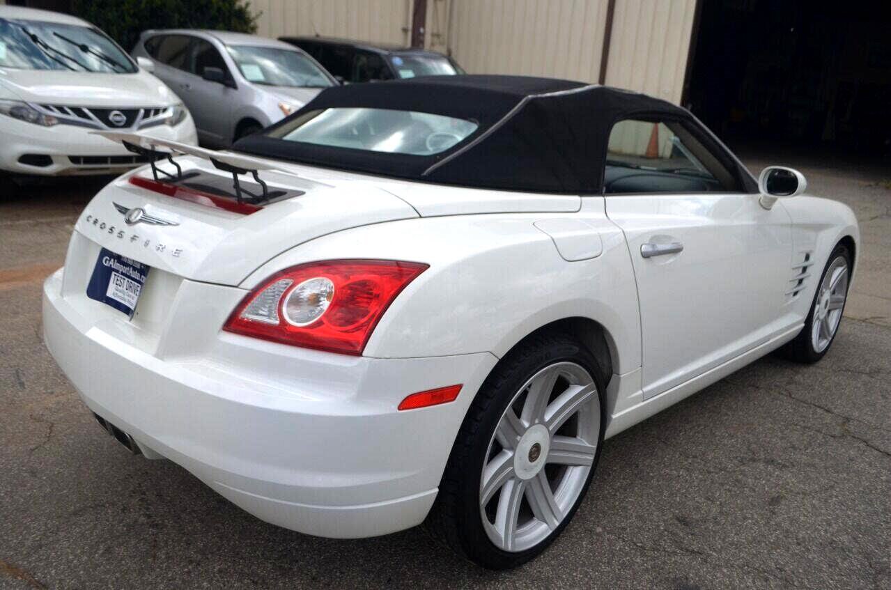 Used 2005 Chrysler Crossfire Limited image 10