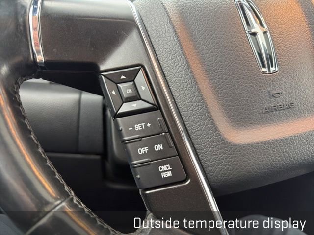 Used 2017 Lincoln Navigator Select image 36