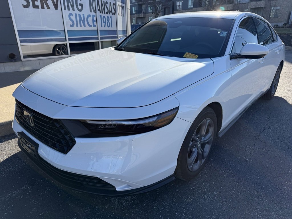 Used 2024 Honda Accord EX image 9