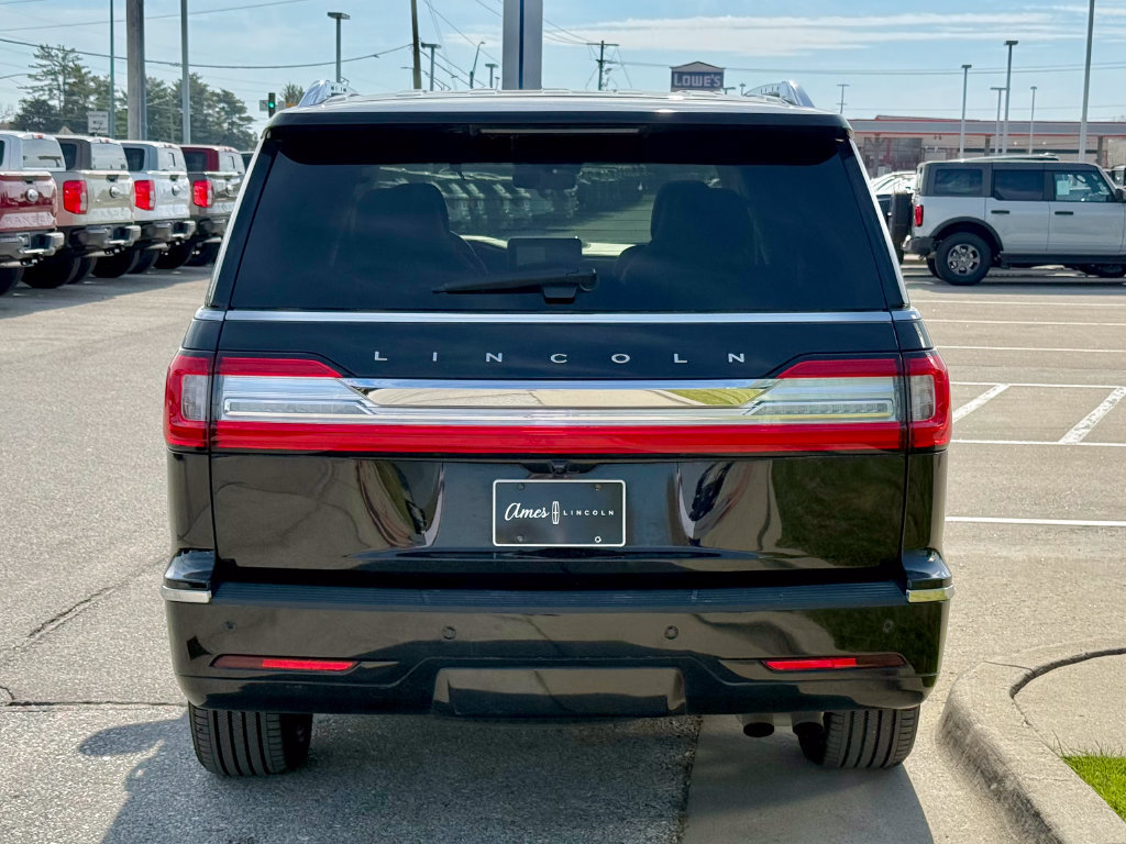 Used 2019 Lincoln Navigator Reserve AWD/4WD image 5