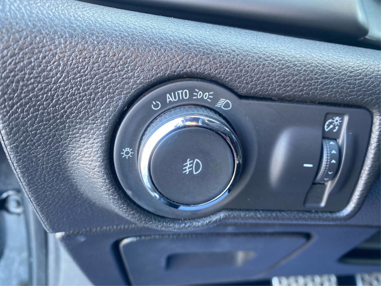 Used 2019 Buick Cascada Sport Touring w/ Dark Effects Package image 3