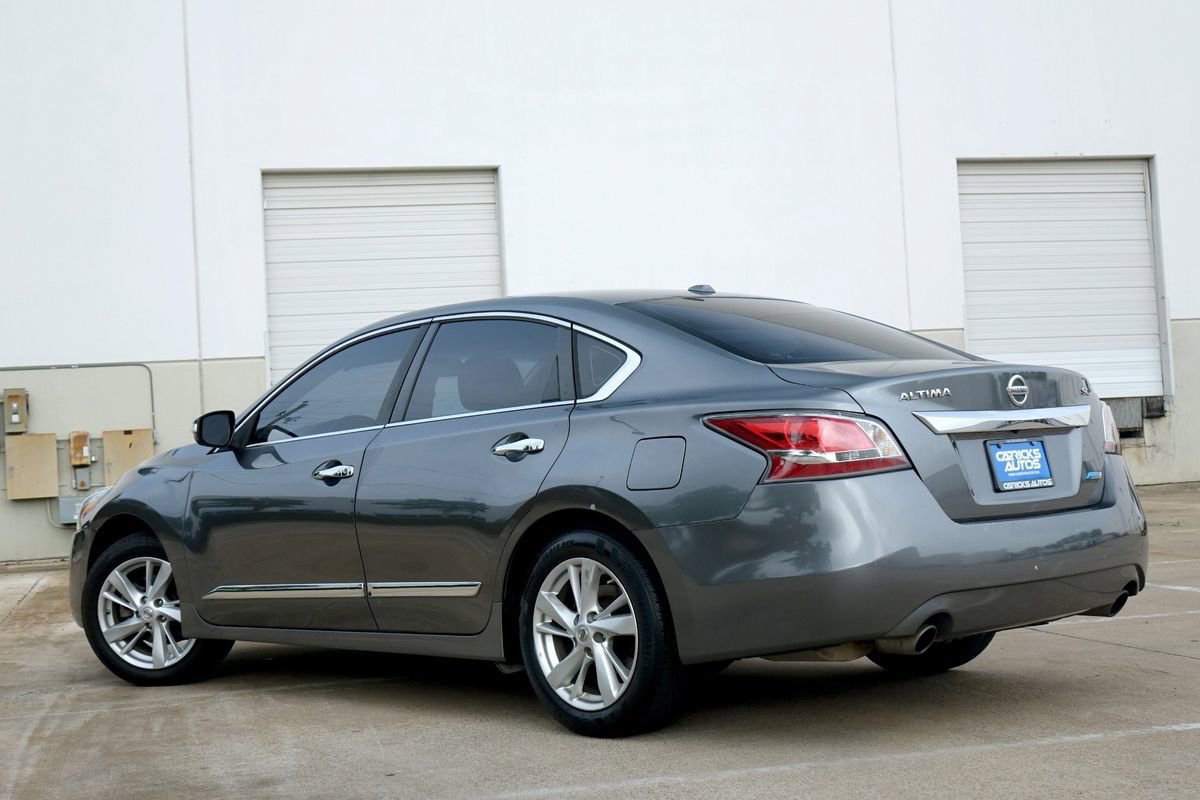 Used 2014 Nissan Altima 2.5 SL w/ Technology Package FWD image 4