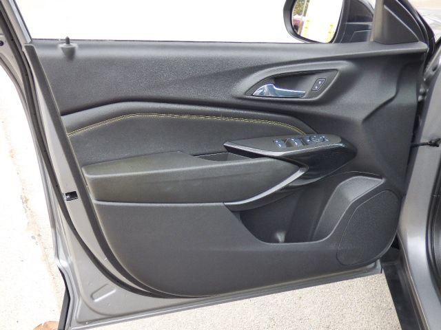 Used 2024 Chevrolet Trax ACTIV w/ Sunroof Package FWD image 21