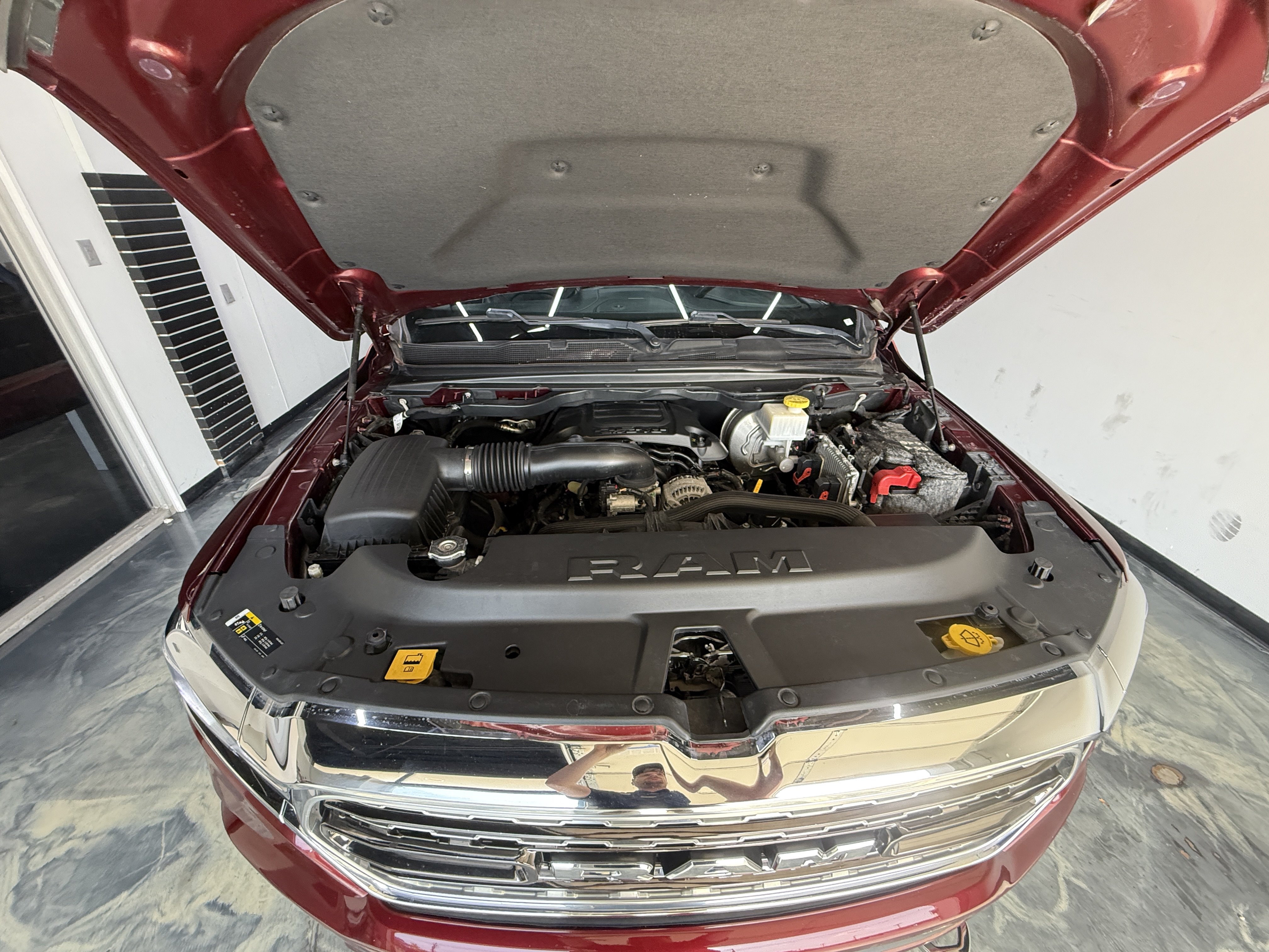 Used 2019 RAM 1500 Limited AWD/4WD image 34
