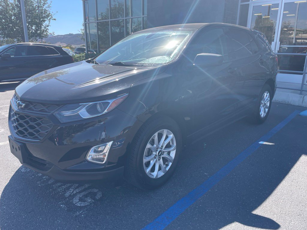 Used 2019 Chevrolet Equinox LS w/ LPO, Blackout Package FWD image 4