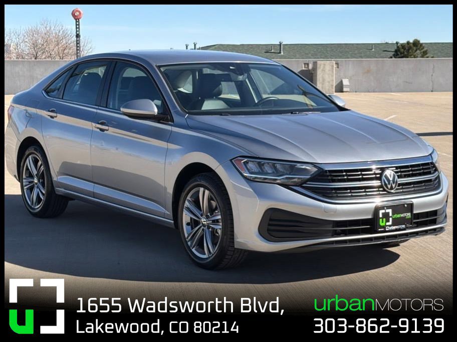 Used 2022 Volkswagen Jetta SE image 1