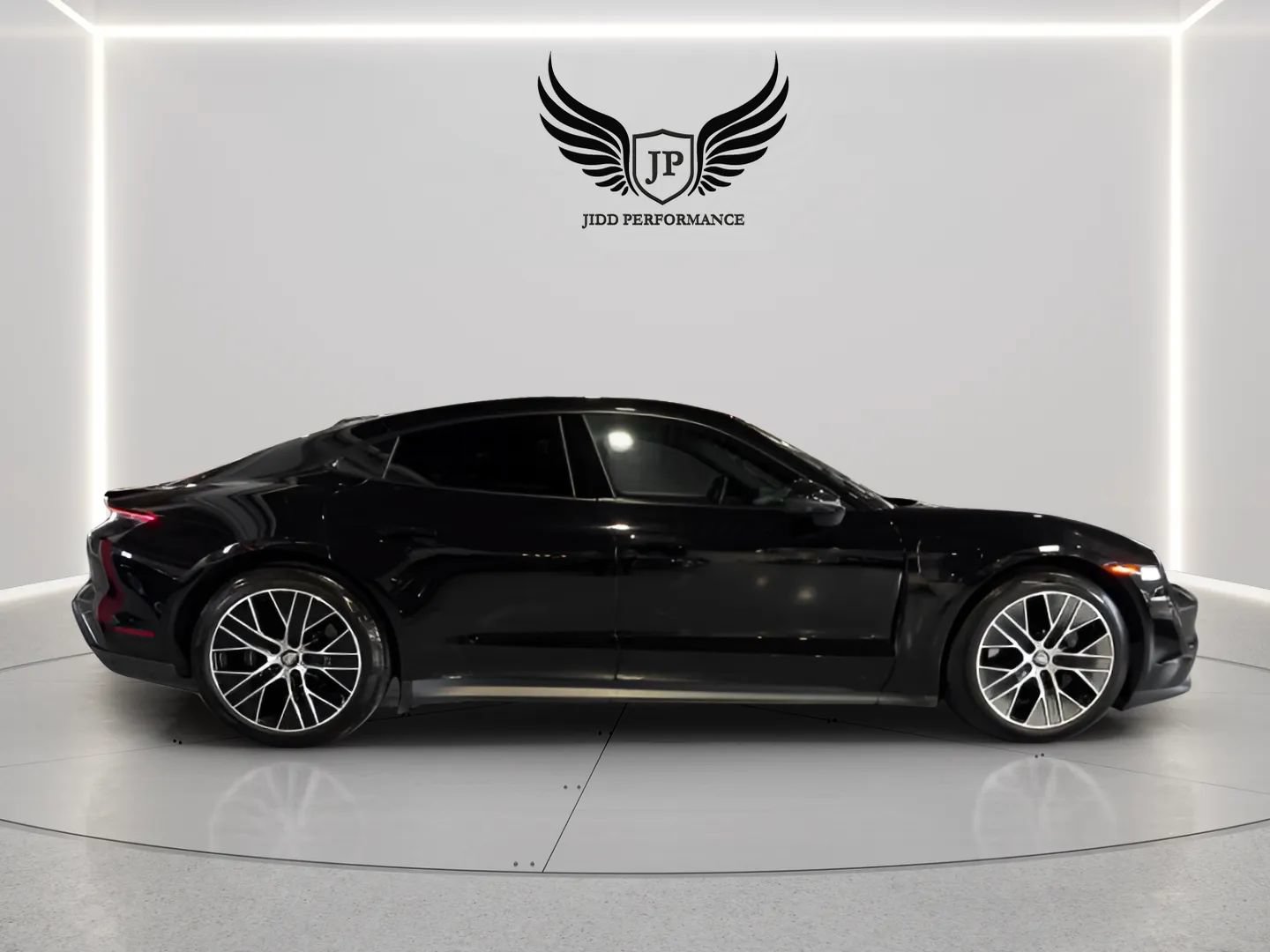 Used 2022 Porsche Taycan RWD image 8