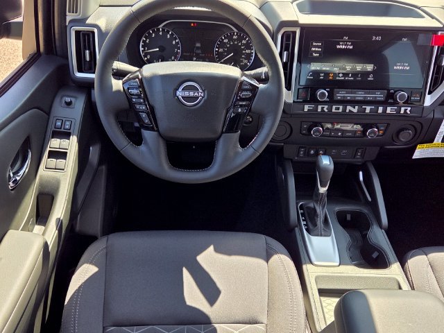 New 2027 Nissan Frontier SV w/ SV Convenience Package RWD image 7