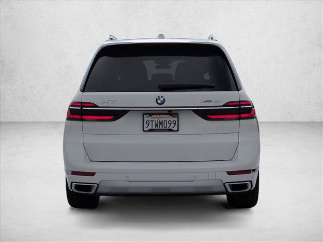 Used 2025 BMW X7 xDrive40i w/ Premium Package AWD/4WD image 7