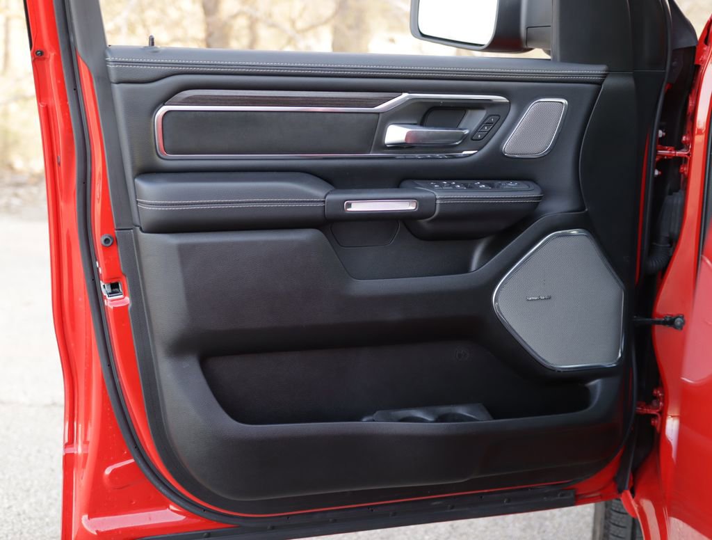 Used 2025 RAM 1500 Laramie w/ Night Edition image 26