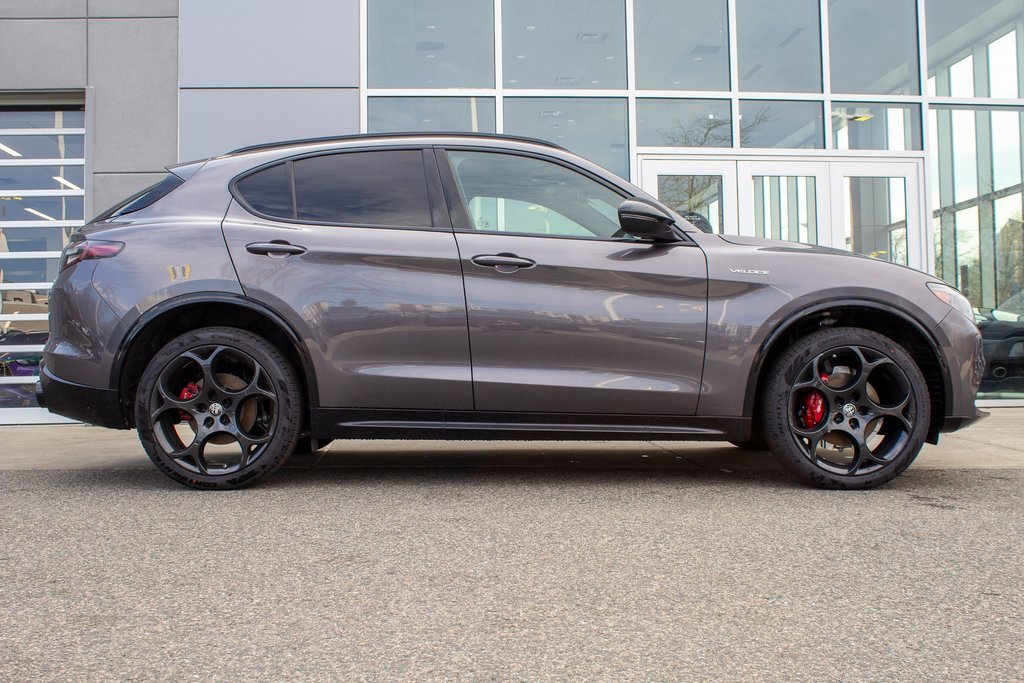 New 2025 Alfa Romeo Stelvio Sprint w/ Veloce Package image 4