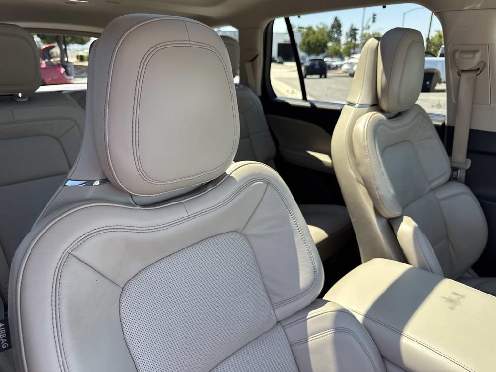 Used 2023 Lincoln Aviator Reserve w/ Equipment Group 201A RWD image 28