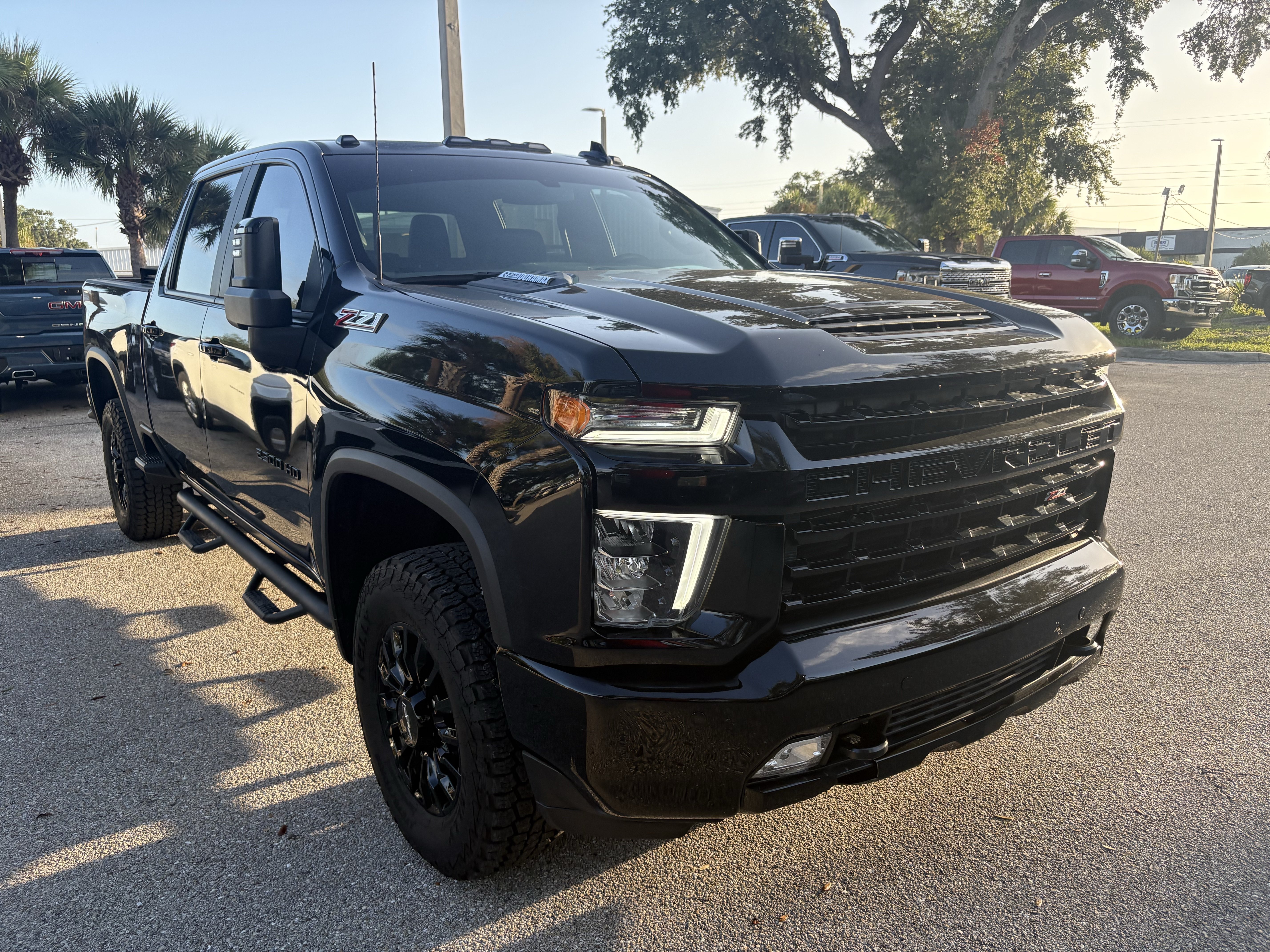 Used 2022 Chevrolet Silverado 2500 LTZ w/ LTZ Plus Package AWD/4WD image 1