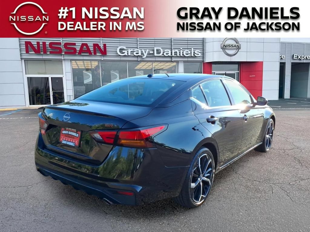 Certified 2025 Nissan Altima 2.5 SR FWD image 8