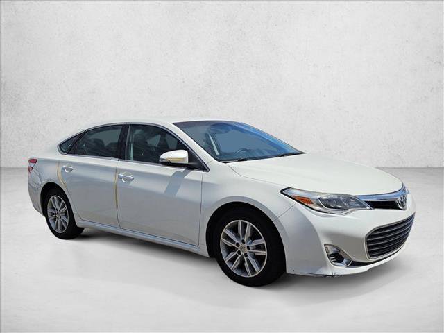 Used 2014 Toyota Avalon XLE FWD image 3