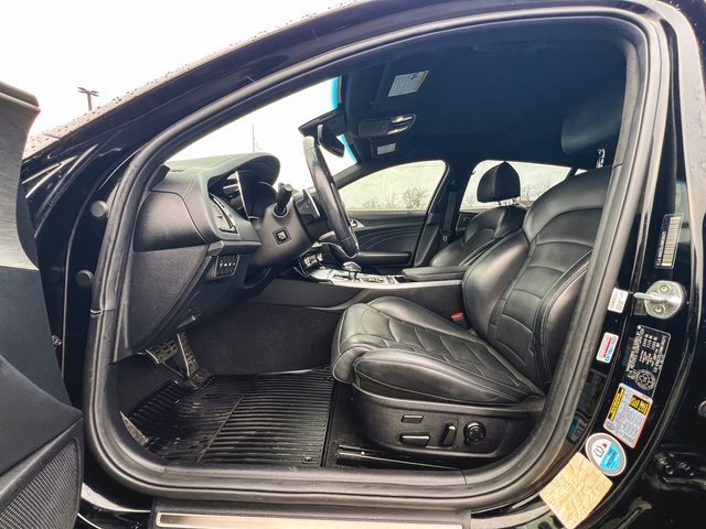 Used 2022 Kia Stinger GT2 image 13