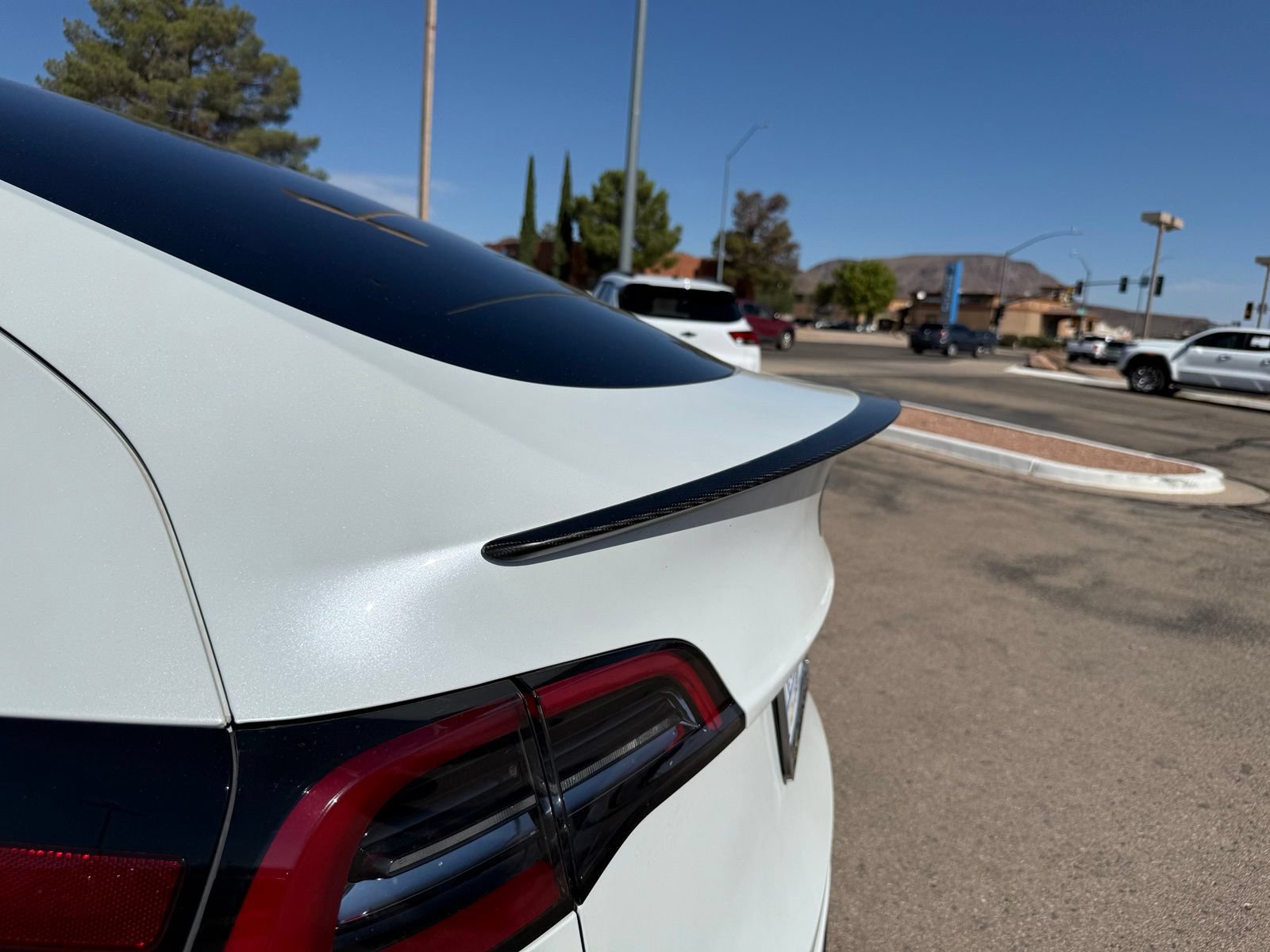 Used 2022 Tesla Model Y Performance AWD/4WD image 9