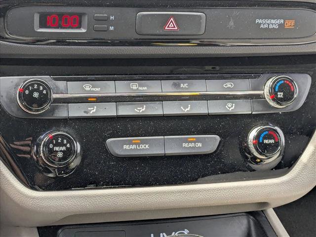 Used 2016 Kia Sedona LX w/ LX Convenience Package image 18